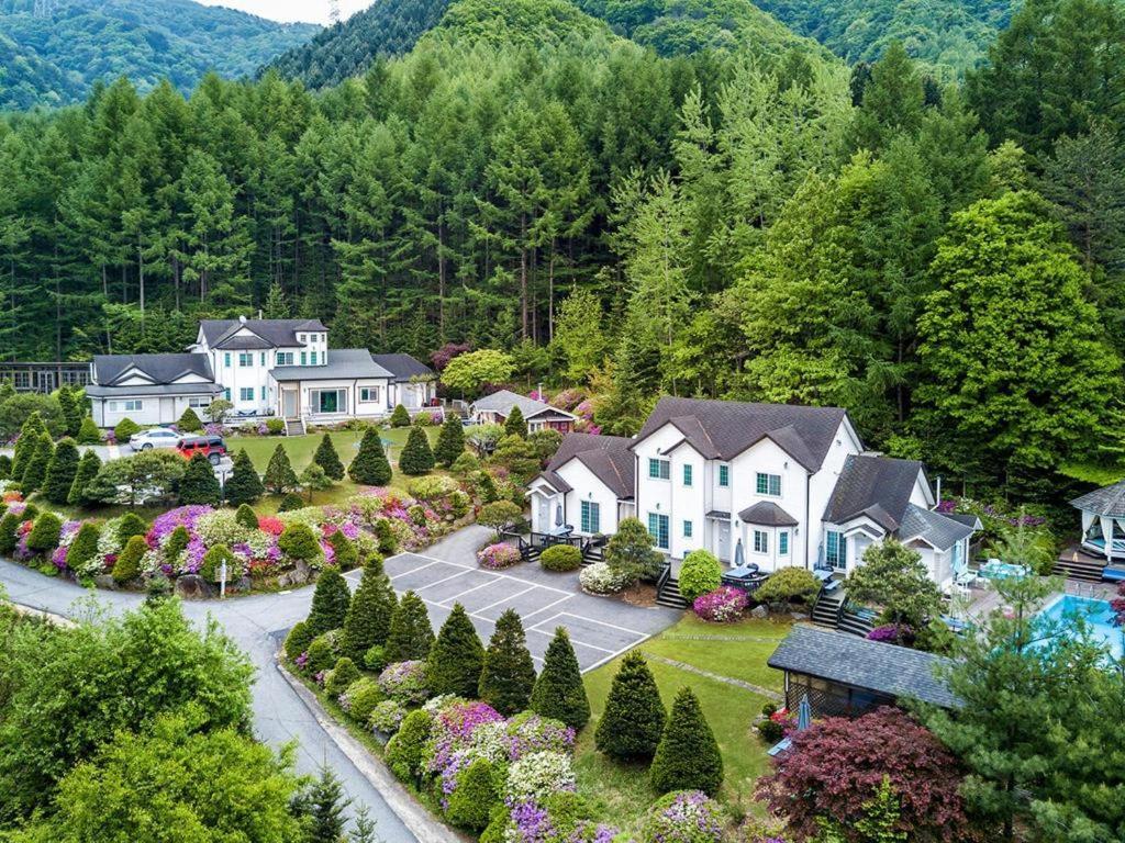 Pyeongchang Greenhill Pension Екстер'єр фото